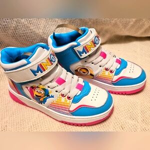 Minions~leather~high sneaker from‎ Kid Power~size 2~ EUC~ multi media graphics